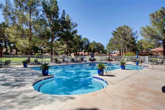 Building Photo - 2851 S Valley View Blvd