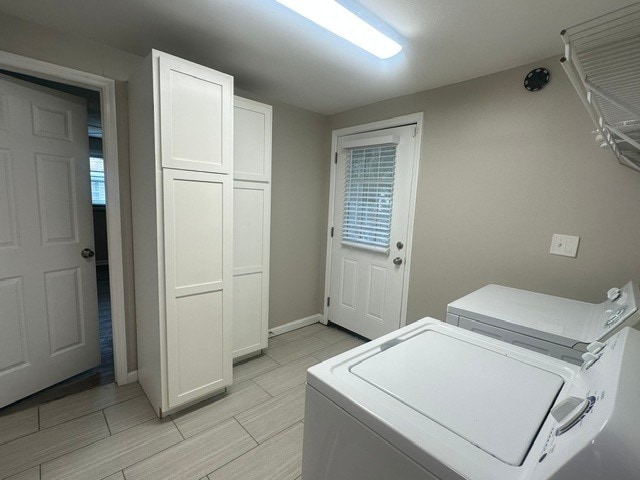 Building Photo - Updated 3 Bedroom Home With Washer And Dryer Included