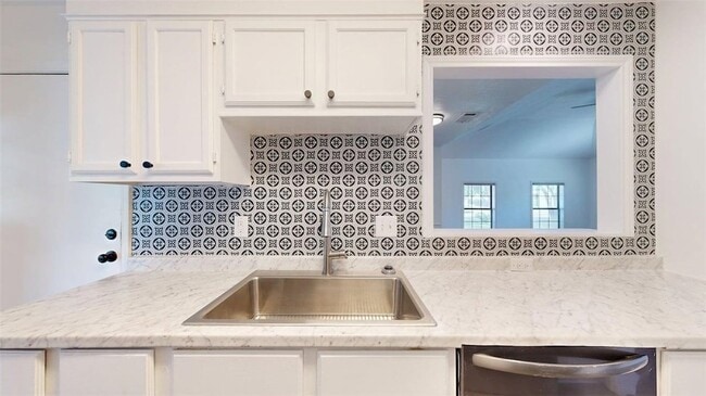 Building Photo - 4000 Tiffany Trail