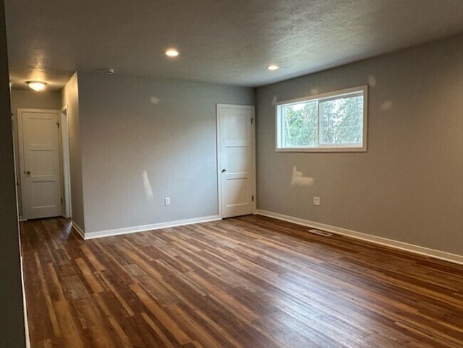 Building Photo - 224go