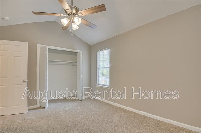 Building Photo - 136 Chalet N Blvd