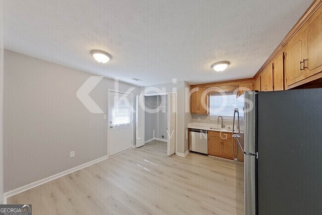 Building Photo - 180 Deer Pkwy