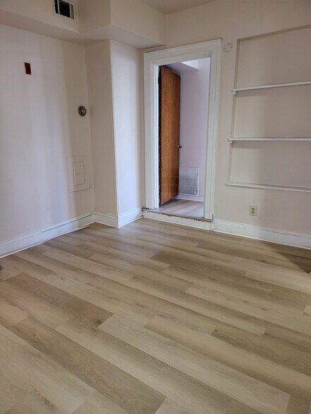 Building Photo - 119 E Mt Airy Ave