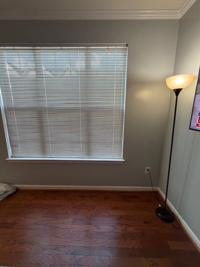 Building Photo - TASKERS CHANCE TOWNHOUSE FOR RENT