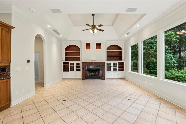 Building Photo - 2503 Regency Lake Dr