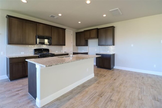 Building Photo - 124 Free Stone Dr