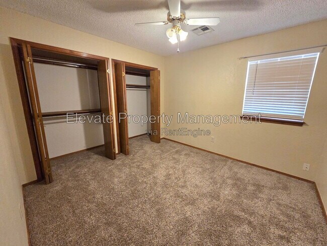 Building Photo - 1204 SW 128th St
