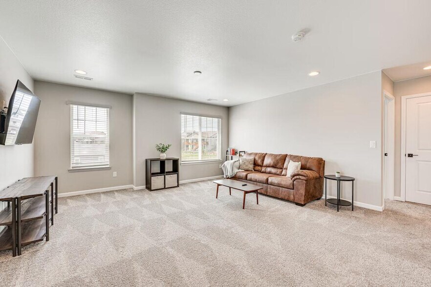 Building Photo - 778 S 10th St