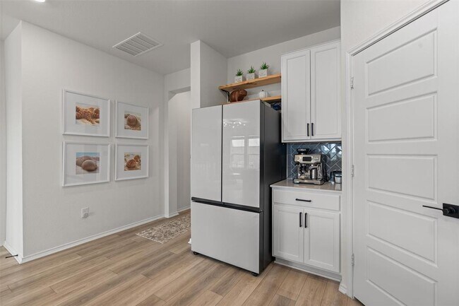 Building Photo - 7701 Sika Rose Ln