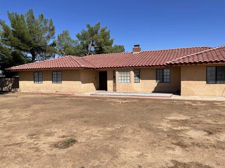 Building Photo - 23820 Yucca Loma Rd