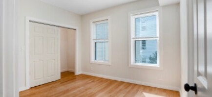 Building Photo - 27 Linden St