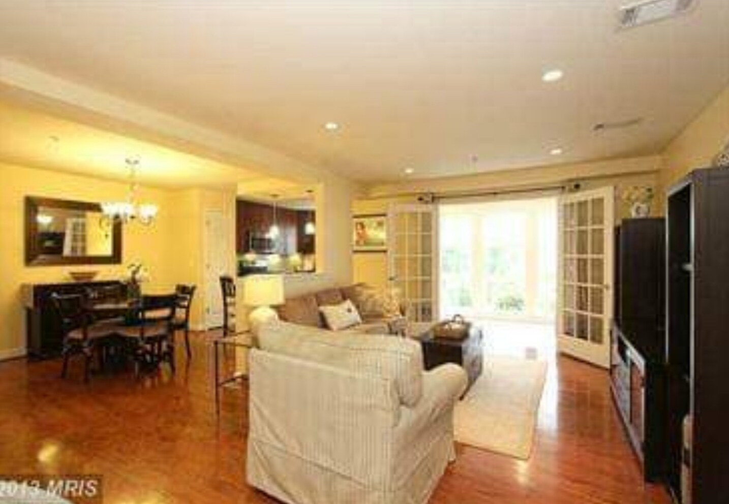 Building Photo - 4177 S Four Mile Run Dr