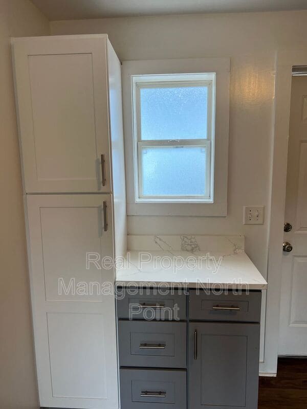 Building Photo - 1145 Lucile Ave SW