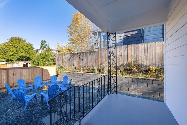 Building Photo - 1400 Martin Luther King Jr Way S