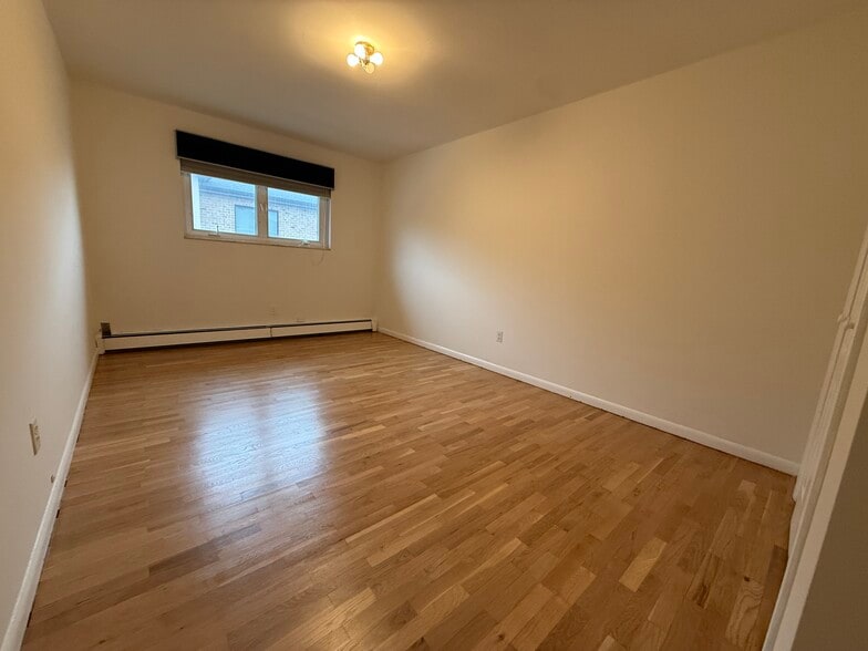 Building Photo - 447 Central Blvd