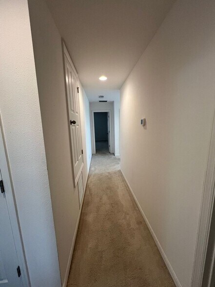 Building Photo - 310 Annabelle Way