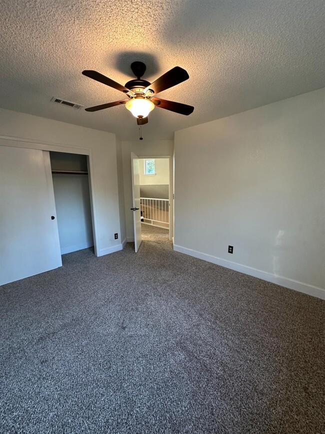 Building Photo - 10042 N Grouse Run