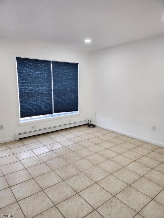 Building Photo - 83 Wayne Ave