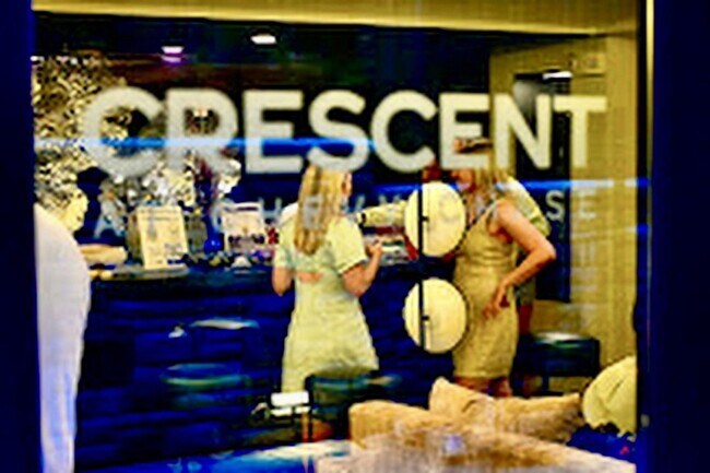 Building Photo - One Bedroom Rear Facing w Patio (1st Floor), Balcony 2 & 3