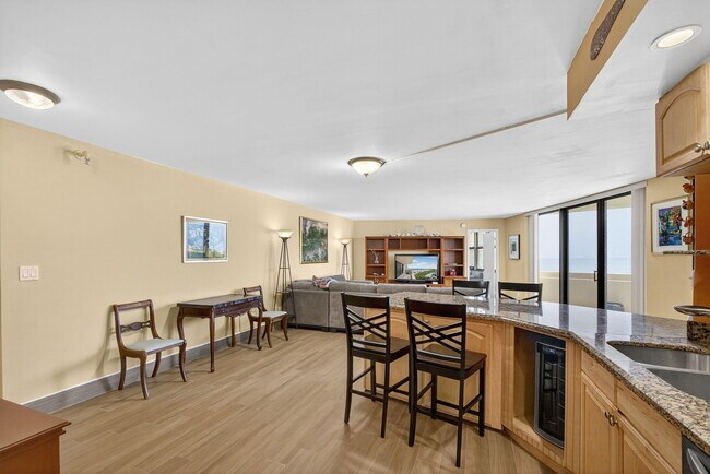 Building Photo - 2800 N Ocean Dr