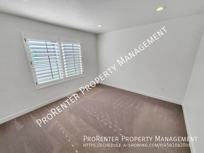 Building Photo - 230 W 1300 S St