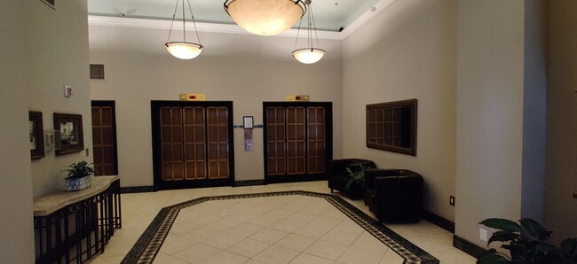 Building Photo - 444 17th St