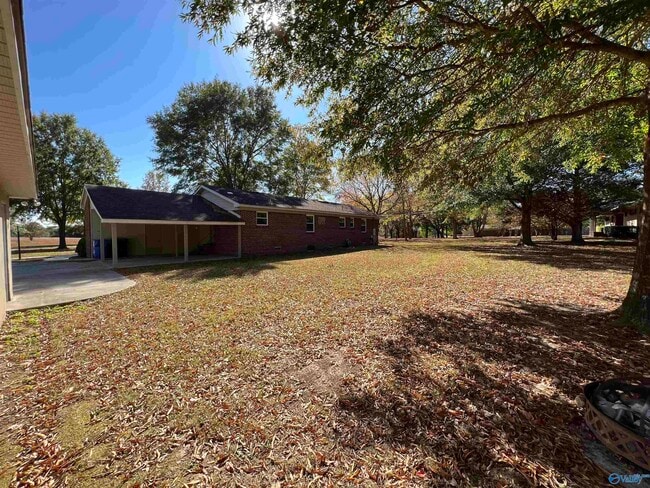 Building Photo - 23095 Kennedy Rd