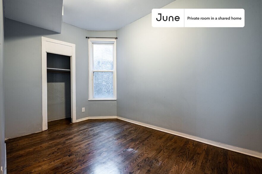 Building Photo - Room in Shared 3 bed/1 bath home
