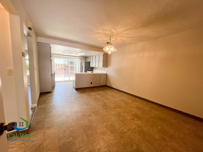 Building Photo - $4,495.00 Almaden 3BD/2.5BA Townhome in the Copperwood Community