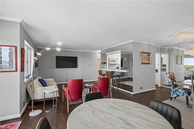 Building Photo - Algonquin Park