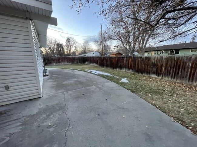 Building Photo - 3 bedroom in Billings MT 59102