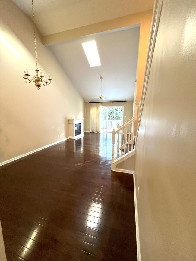 Building Photo - CONTRACT PENDING!! Gorgeous 3-bedroom, 3 f...