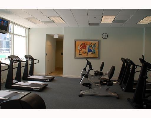 Building Photo - 1200 Brickell Bay Dr