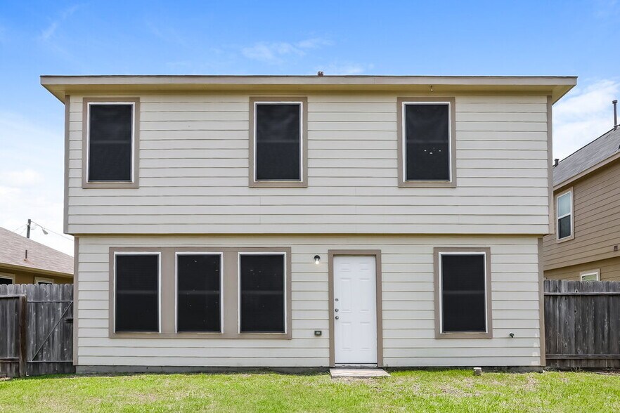Building Photo - 16738 N Gull Dr