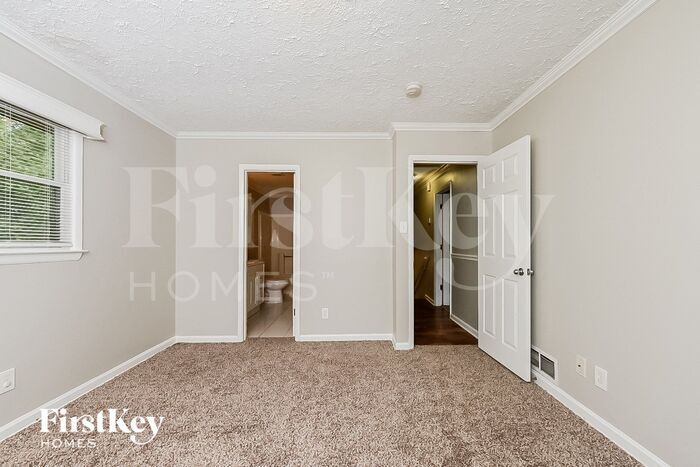 Building Photo - 6153 Continental Cir