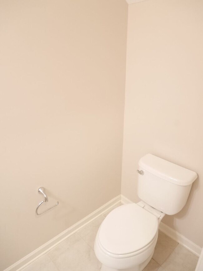 Building Photo - Large End-Unit Townhome- Owings Mills, MD