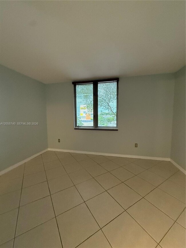Building Photo - 2630 SW 28th St