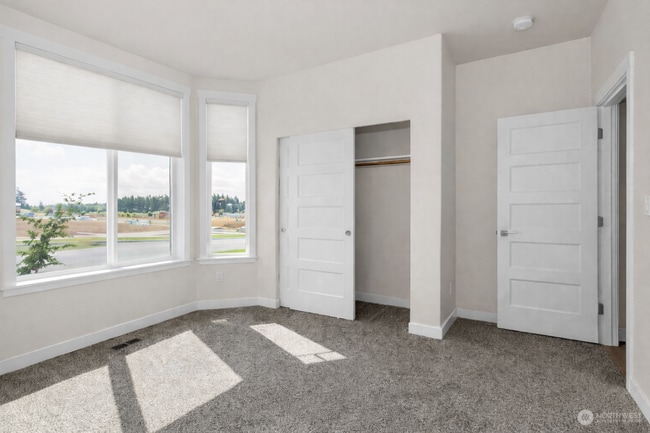 Building Photo - 641 Maggee St SE