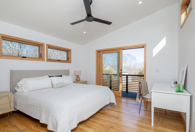 Building Photo - 22 St Mary's Rd