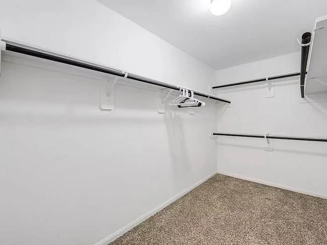 Building Photo - 22110 King Hts Ln