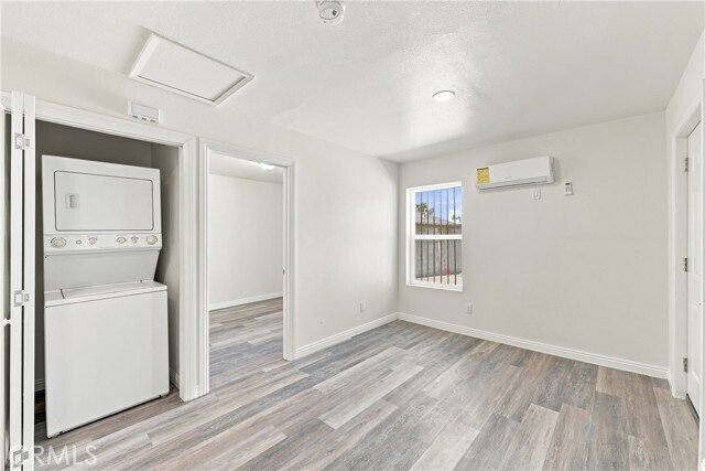 Building Photo - 10646 S Wilton Pl