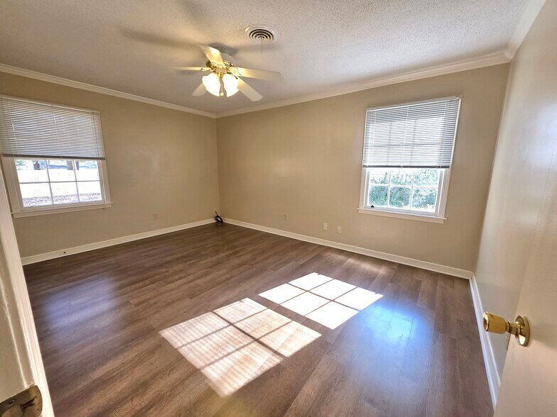 Third bedroom - 651 Ynestra Dr