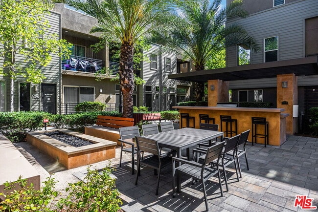 Building Photo - 746 Farrier Wy