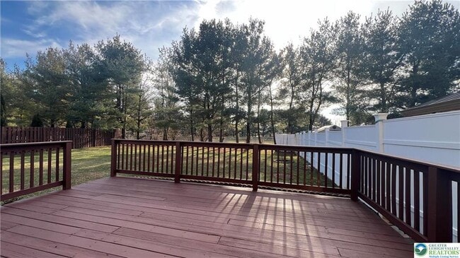 Building Photo - 1732 Pinewind Dr