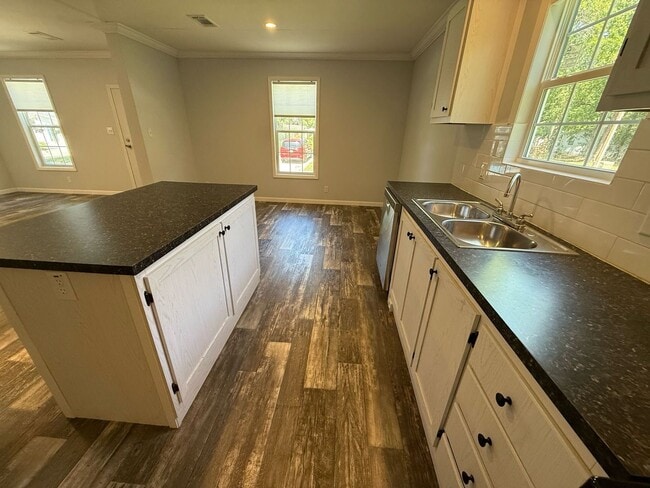 Building Photo - 55+ community Sylvan Grove / move in Special!