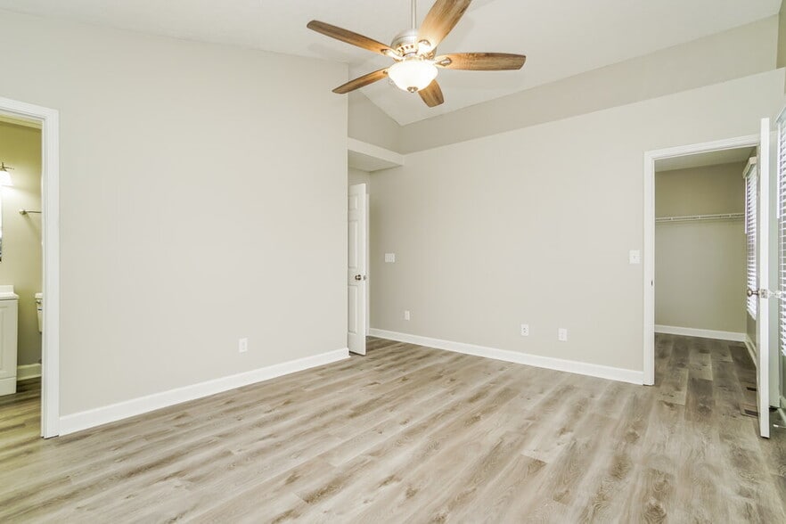 Building Photo - 5800 Chase Run