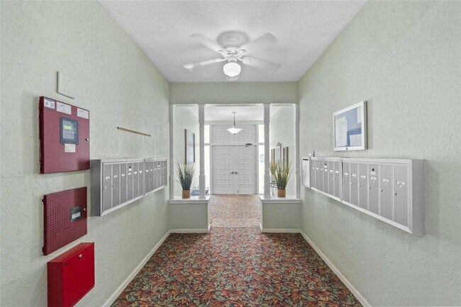 Building Photo - 2180 NE 67th St