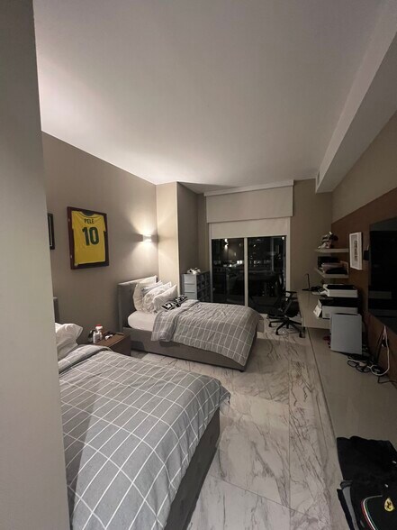 Primary Photo - 21205 Yacht Club Dr