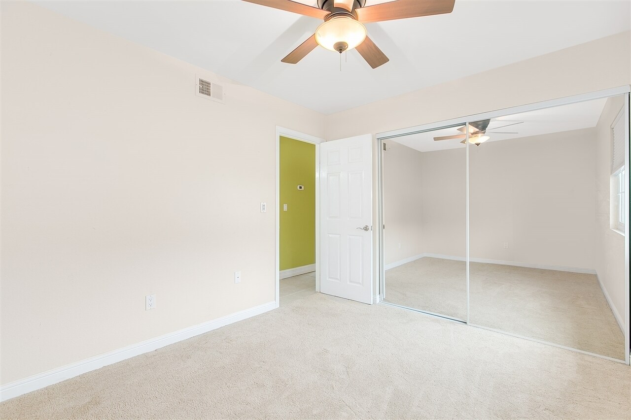 Building Photo - 2831 Hillsboro Court