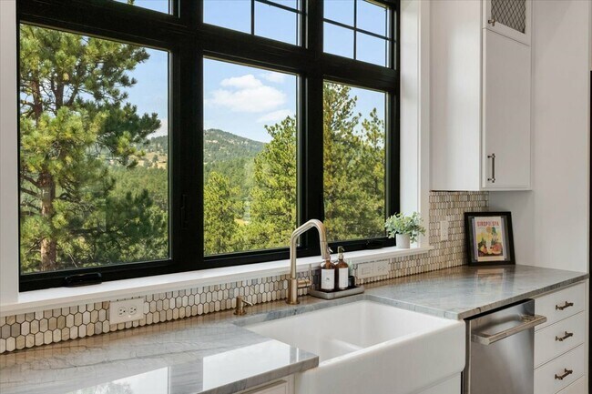 Building Photo - 21429 Trappers Trail